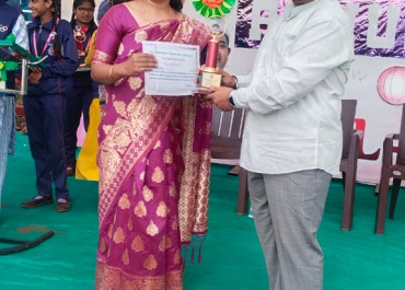 Ideal Principal Award By Kalabharti 2023